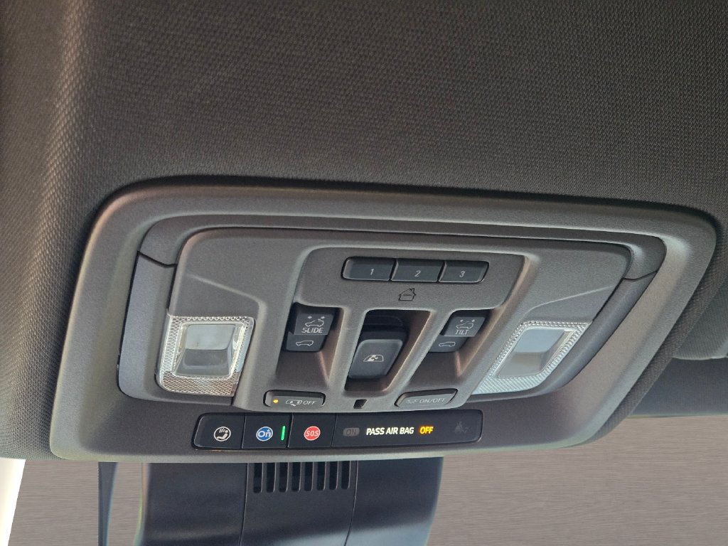 Used 2025 Chevrolet Silverado 2500 LTZ w/ Z71 Chrome Sport Edition AWD/4WD image 28