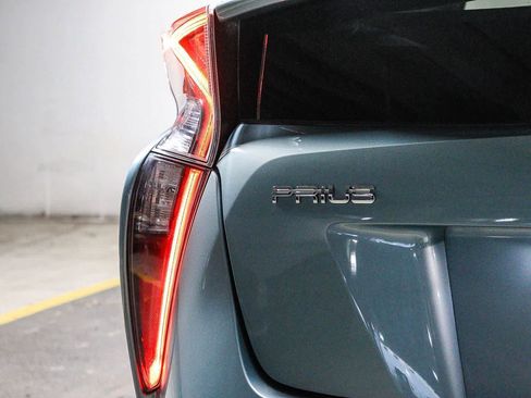 Certified 2018 Toyota Prius Two w/ Prius Two Safety Plus Package FWD image 12