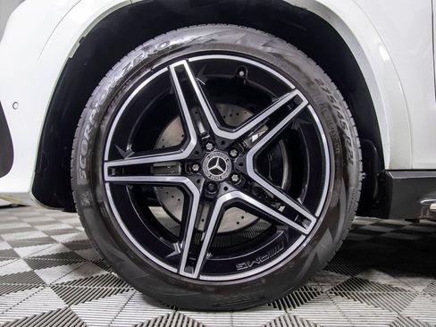 Used 2024 Mercedes-Benz GLS 450 4MATIC image 41