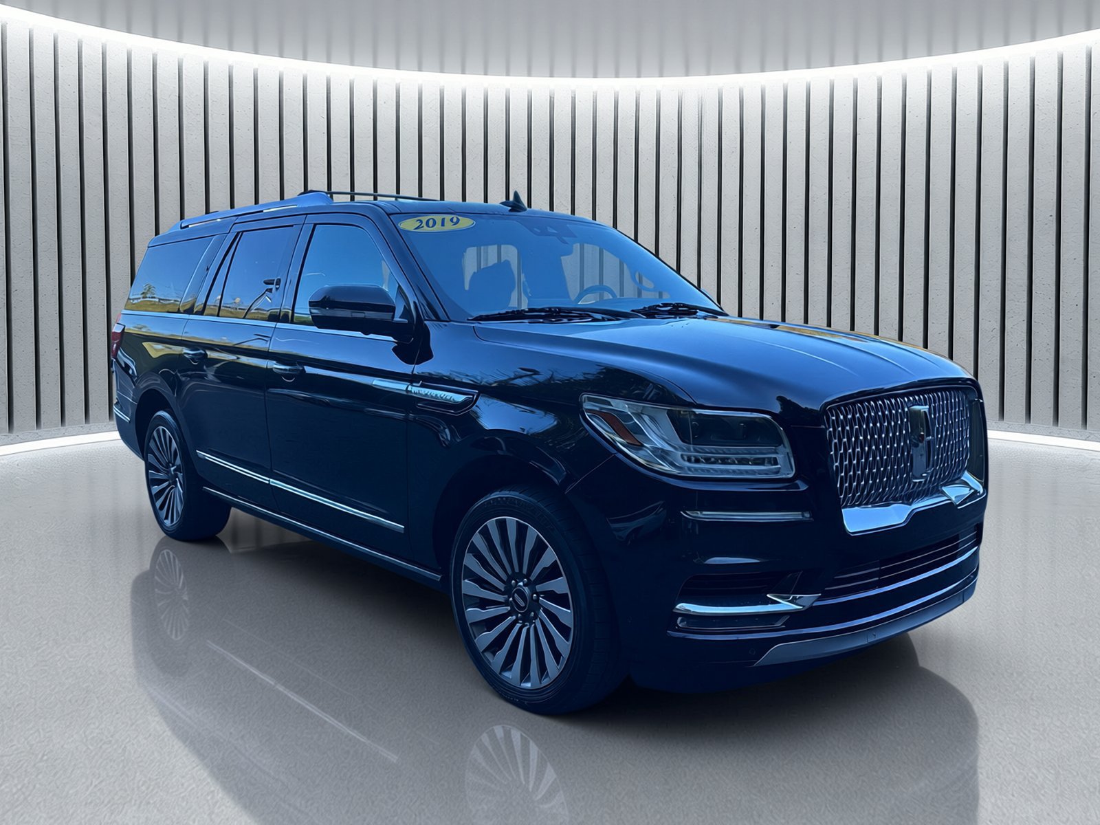 Used 2019 Lincoln Navigator L Reserve AWD/4WD image 7