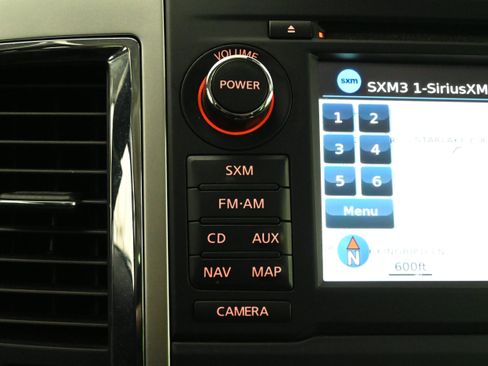 Used 2017 Nissan Titan SV RWD image 26