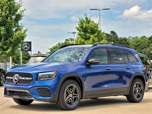 New 2025 Mercedes-Benz GLB 250 image 3