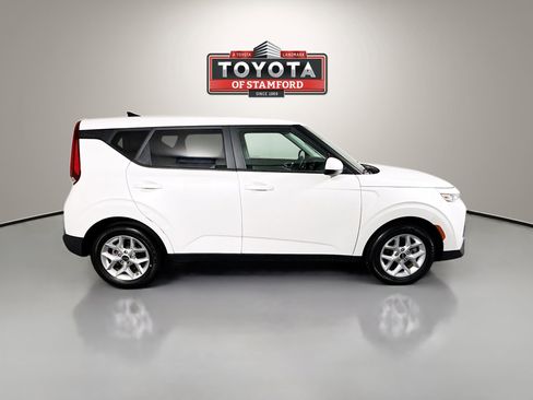 Used 2021 Kia Soul S FWD image 8