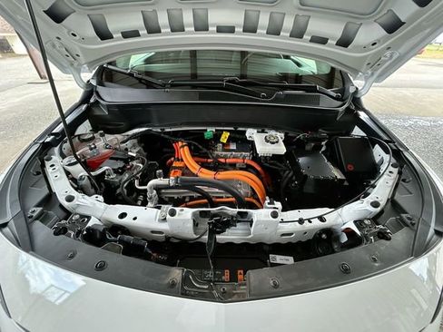New 2027 Chevrolet Bolt LT w/ Comfort Package FWD image 27