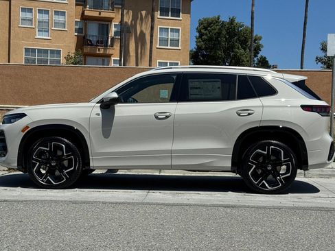 New 2026 Volkswagen Tiguan SEL R-Line AWD/4WD image 7
