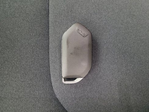 Used 2025 Kia K4 FWD image 32