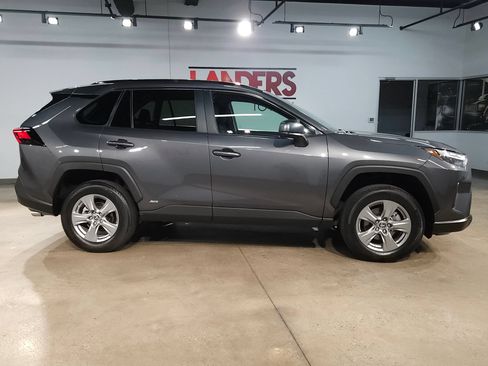 Certified 2024 Toyota RAV4 LE AWD/4WD image 8