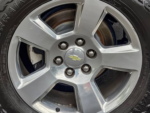 Used 2015 Chevrolet Tahoe LTZ AWD/4WD image 40