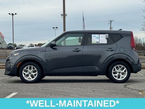 Used 2022 Kia Soul LX w/ Technology Package image 4