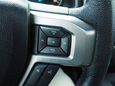 Used 2015 Ford F150 Platinum w/ Equipment Group 701A Luxury image 28