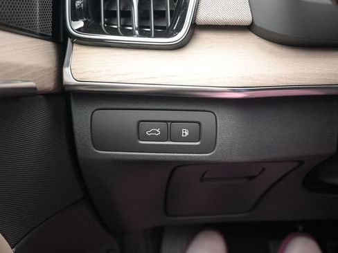 New 2026 Volvo XC90 T8 Plus w/ Protection Package Premier image 29