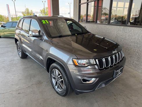 Used 2021 Jeep Grand Cherokee Limited w/ Luxury Group II image 4