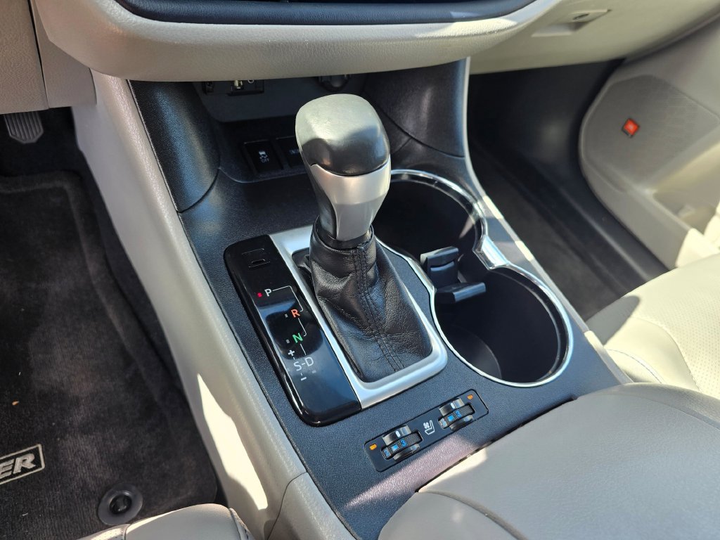 Used 2016 Toyota Highlander Limited AWD/4WD image 23