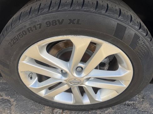 Used 2012 Nissan Juke SV image 25