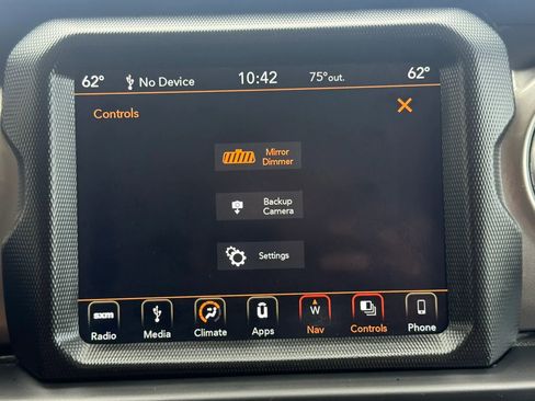 Used 2018 Jeep Wrangler Unlimited Sahara w/ Uconnect 4C Nav & Sound Group AWD/4WD image 37