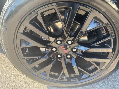 Used 2024 GMC Sierra 1500 Denali w/ Denali Reserve Package image 40