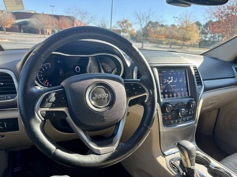 Used 2018 Jeep Grand Cherokee Limited w/ Luxury Group II image 21