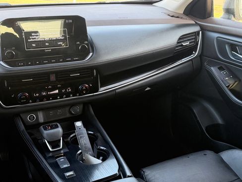 Certified 2023 Nissan Rogue SL w/ SL Premium Package FWD image 14