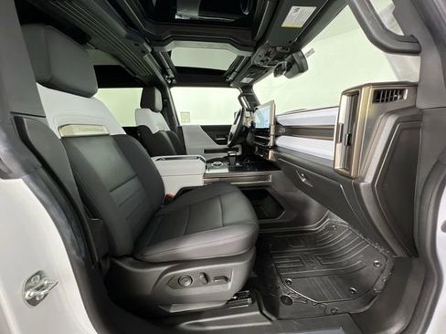 Used 2025 GMC Hummer EV 3X w/ LPO, Sport Package image 29