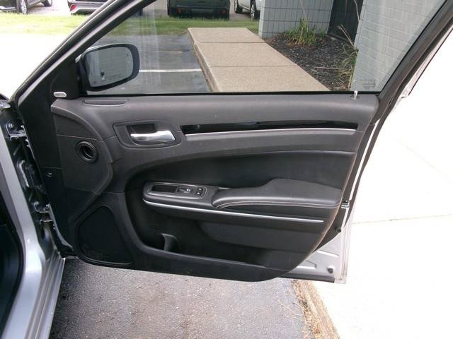 Used 2021 Chrysler 300 S RWD image 19