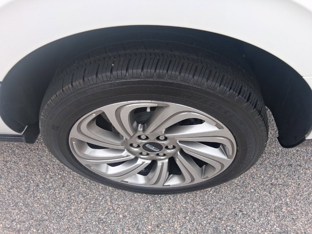 Used 2022 Lincoln Navigator L Reserve AWD/4WD image 7