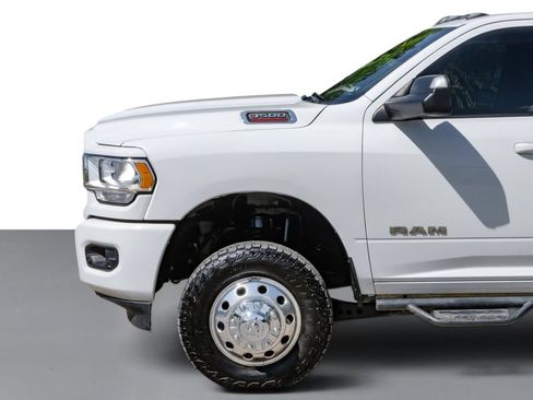 Used 2022 RAM 3500 Big Horn w/ Level C Equiment Group AWD/4WD image 10