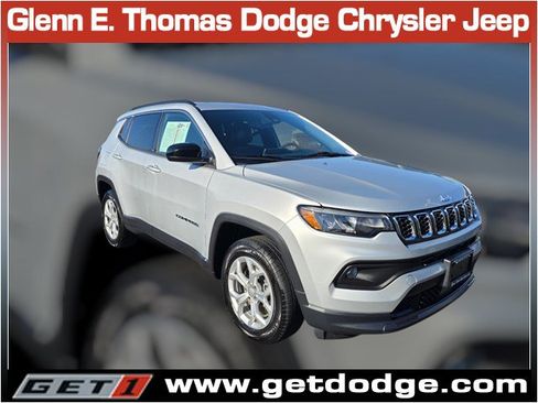 Certified 2024 Jeep Compass Latitude AWD/4WD image 1