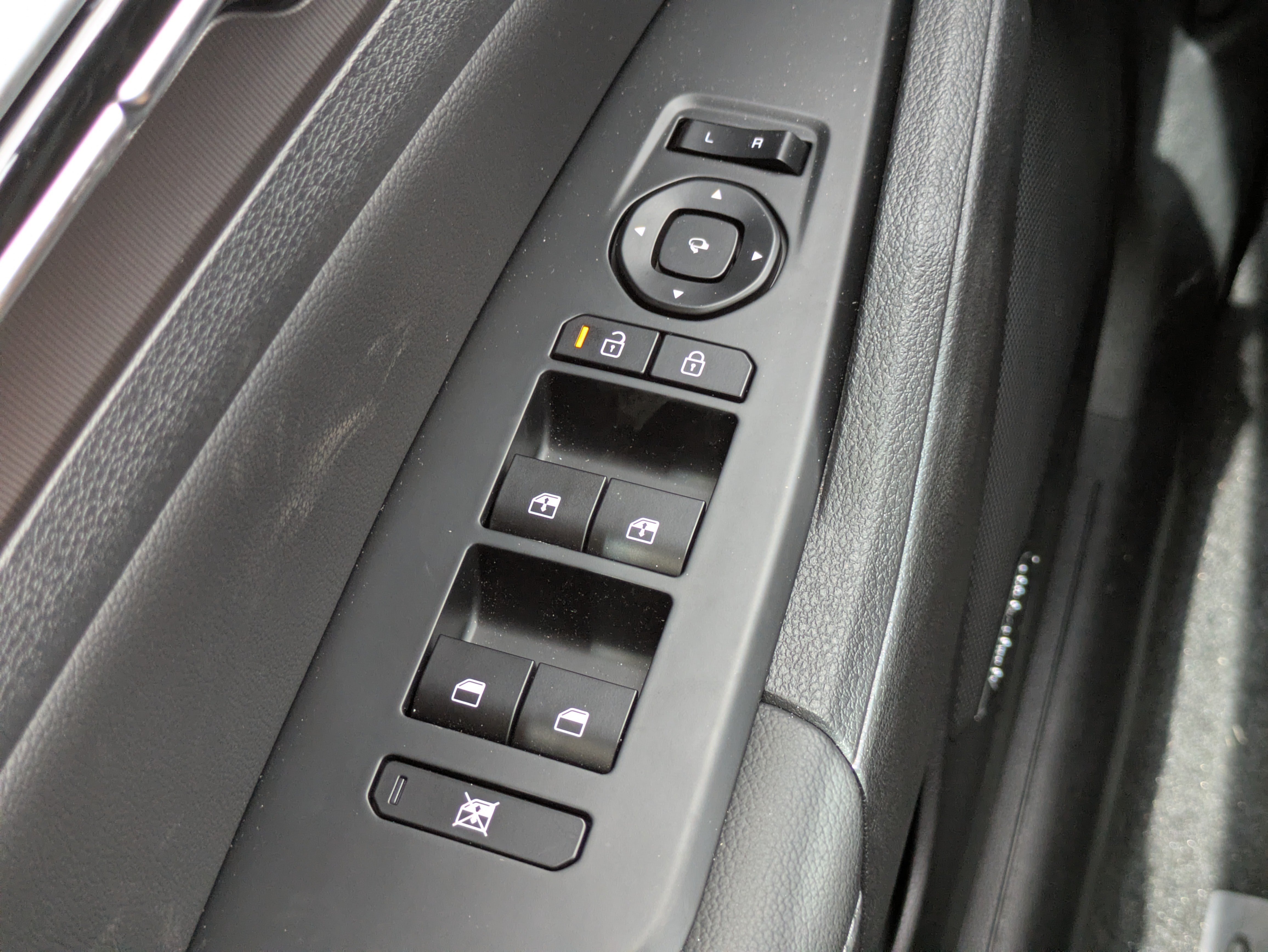 New 2026 Kia Sportage SX FWD image 24