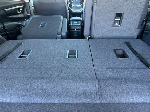 New 2026 Subaru Ascent Limited image 13