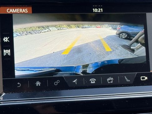 Used 2019 Land Rover Discovery HSE Luxury image 5