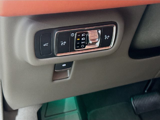 Used 2025 Lincoln Nautilus Black Label AWD/4WD image 12