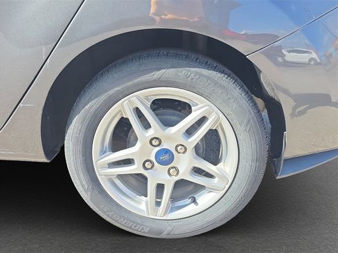 Used 2019 Ford Fiesta SE image 5