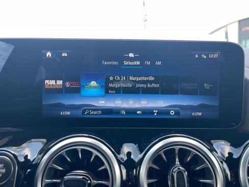 Used 2025 Mercedes-Benz GLA 250 image 18