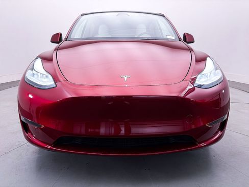 Used 2024 Tesla Model Y 2WD image 11