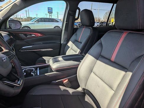 New 2026 Chevrolet Traverse RS image 9