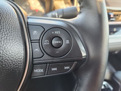 Used 2025 Toyota Corolla SE FWD image 30