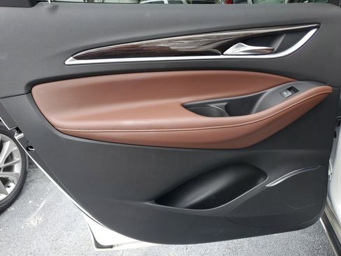 Used 2019 Buick Enclave Avenir w/ Avenir Technology Package image 4