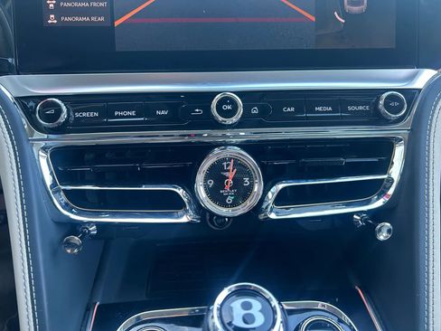 Used 2021 Bentley Flying Spur W12 image 9