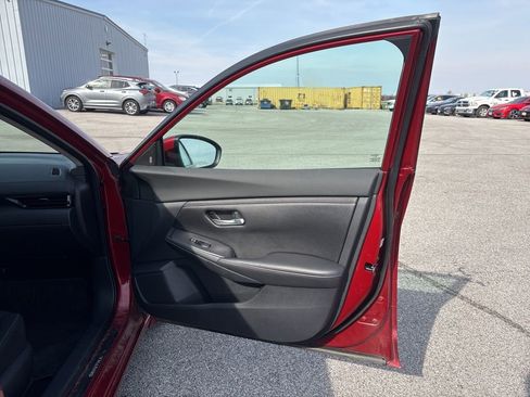 Used 2021 Nissan Sentra SV image 17