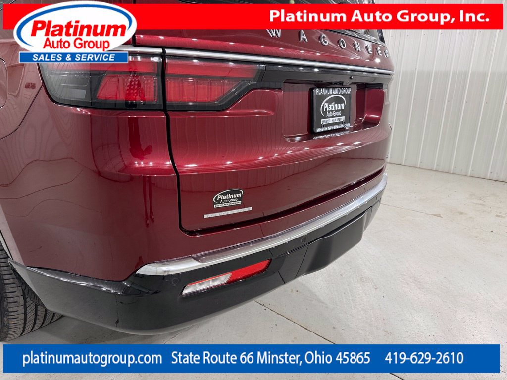 Used 2022 Jeep Wagoneer Series III AWD/4WD image 54