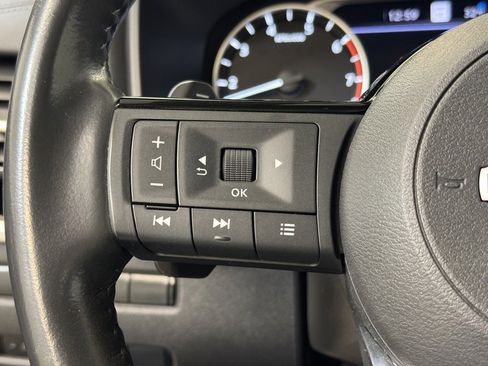 Used 2023 Nissan Rogue SL w/ SL Premium Package image 35