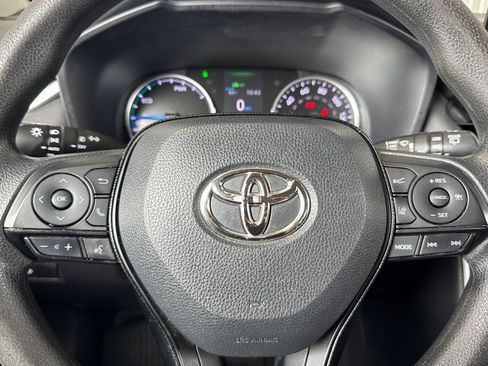 Certified 2021 Toyota RAV4 XLE AWD/4WD image 22