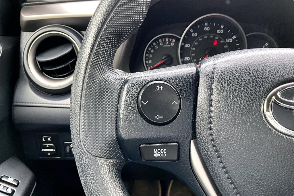 Used 2016 Toyota RAV4 LE AWD/4WD image 11