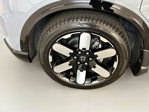 Used 2025 Honda Prologue Elite image 11