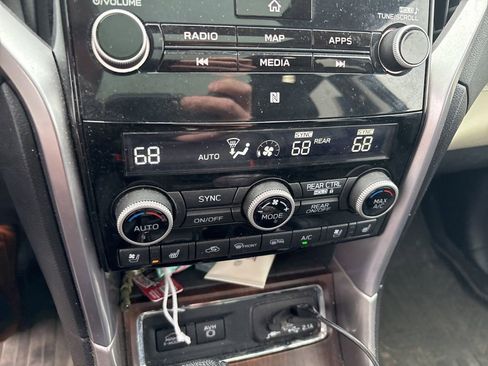 Used 2022 Subaru Ascent Touring image 28