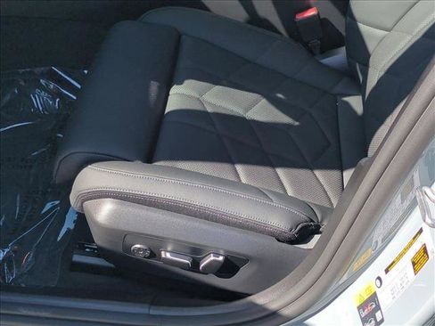 New 2026 BMW i5 eDrive40 w/ M Sport Package RWD image 4
