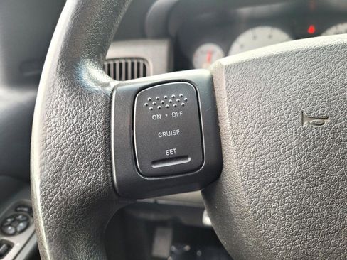 Used 2004 Dodge Ram 1500 Truck SLT image 26