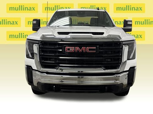 Used 2024 GMC Sierra 3500 Pro image 6