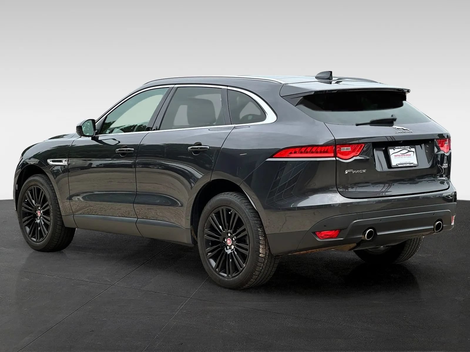 Used 2018 Jaguar F-PACE Portfolio AWD/4WD image 5