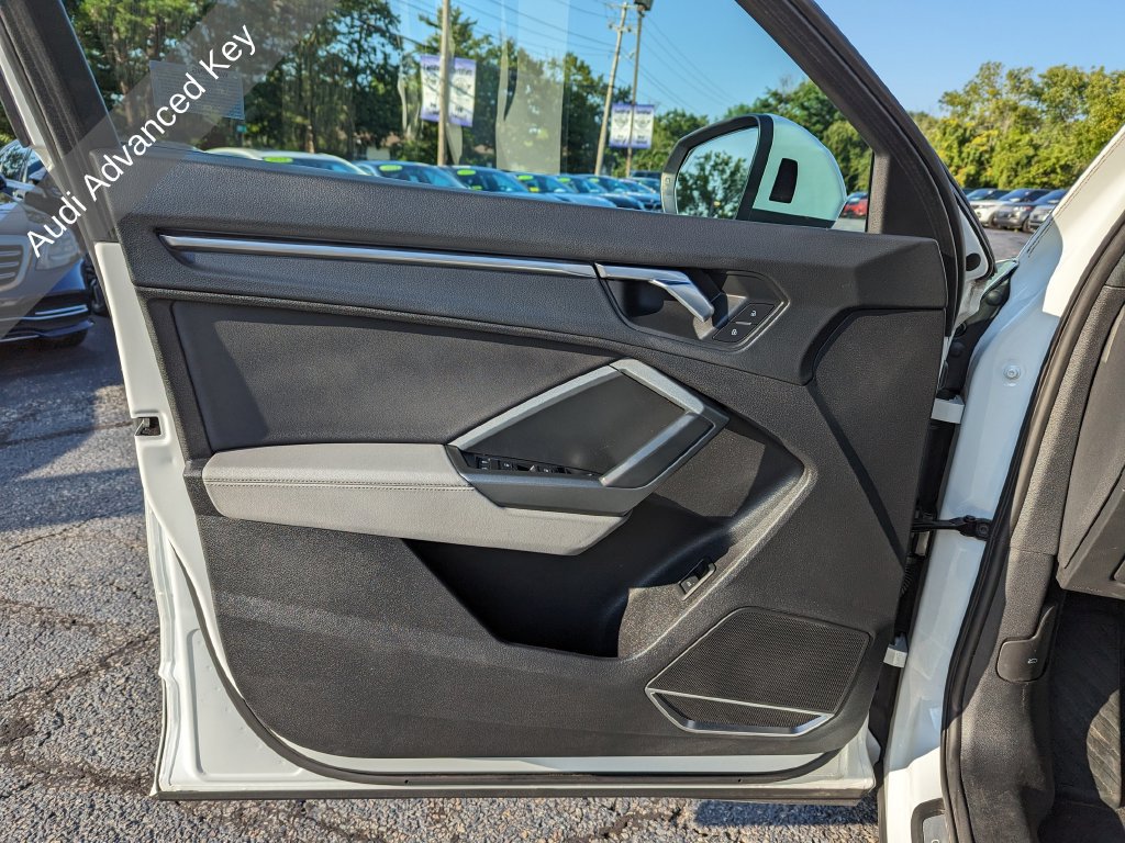 Used 2020 Audi Q3 2.0T Prestige AWD/4WD image 14